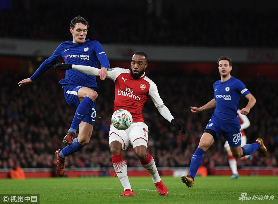 拉卡泽特前场逼抢