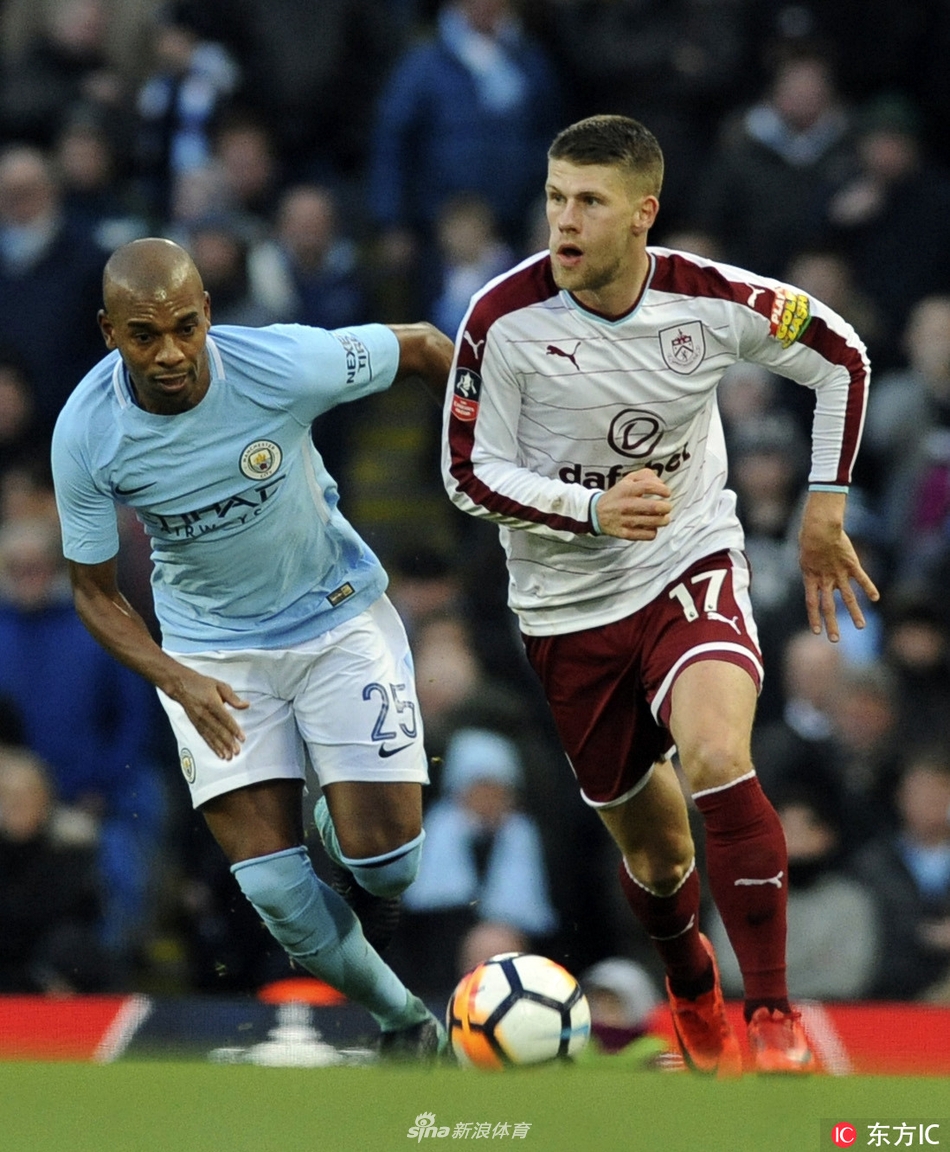 古德蒙森带球突破