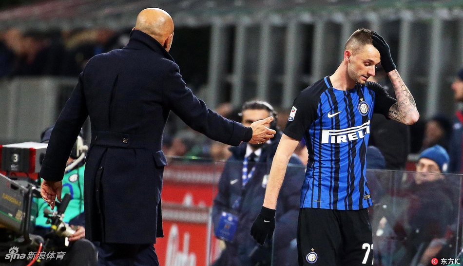 布罗佐维奇掩面叹息