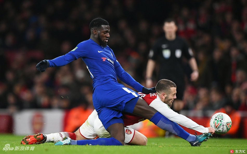 巴卡约科中场拦断