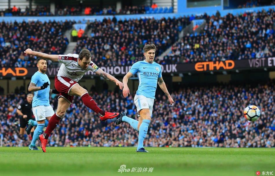 阿什利-巴恩斯破门瞬间