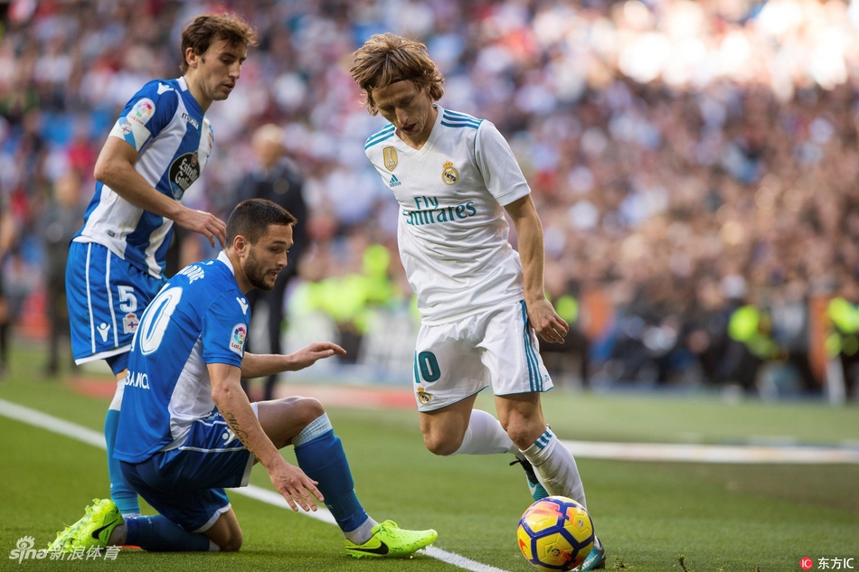 莫德里奇边路突破