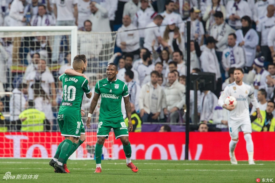 埃拉索庆祝进球