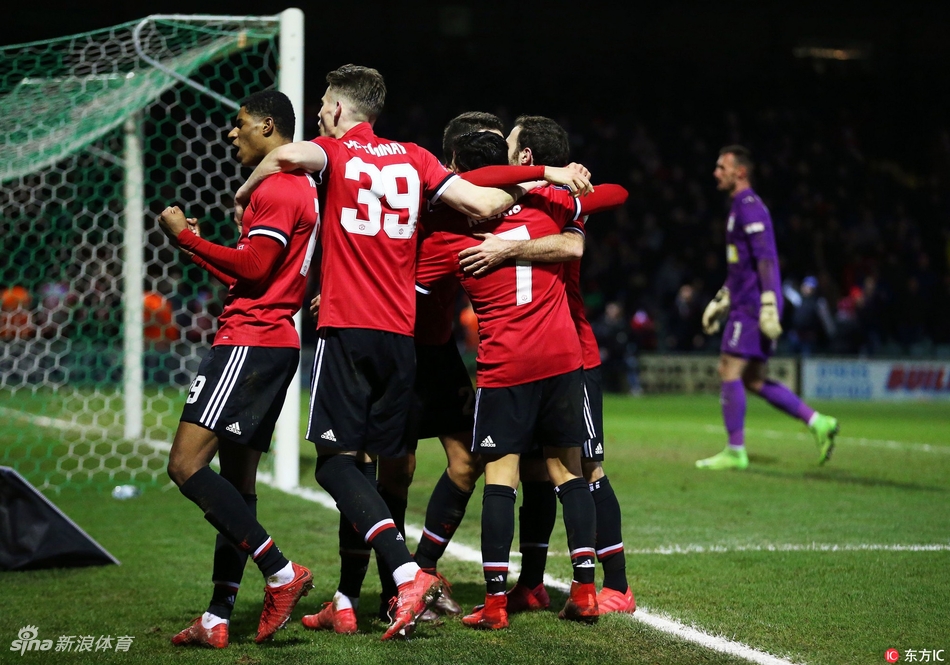 拉什福德首开纪录庆祝