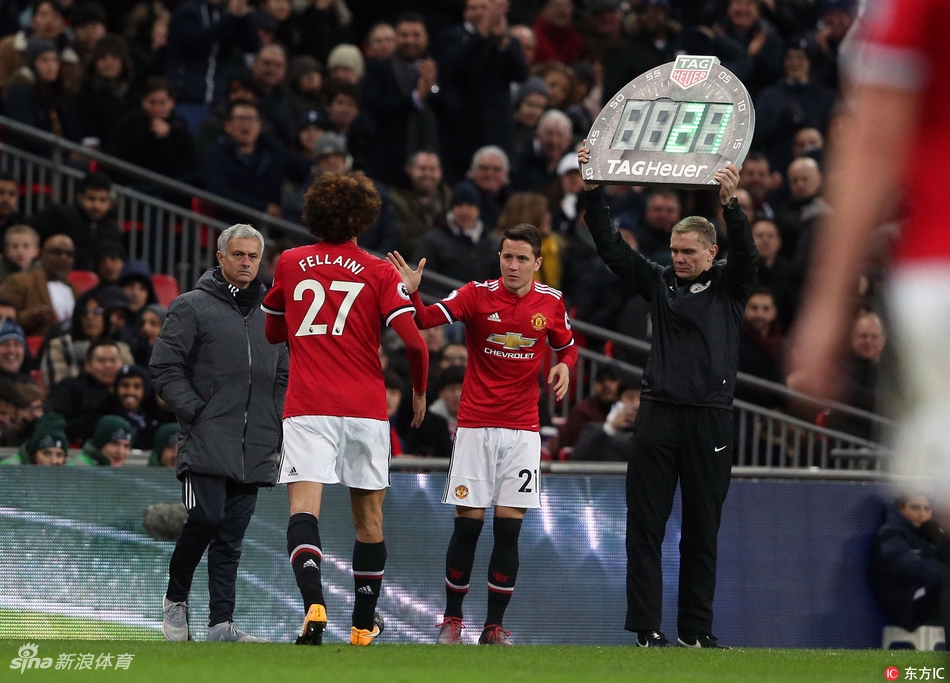 费莱尼再被换下