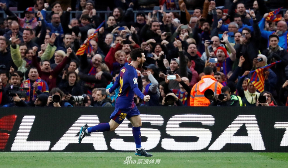 梅西为巴萨首开记录狂奔庆祝