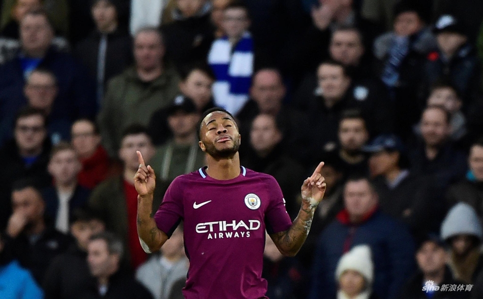 斯特林指天庆祝