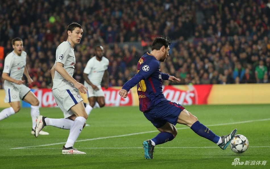 梅西小角度破门