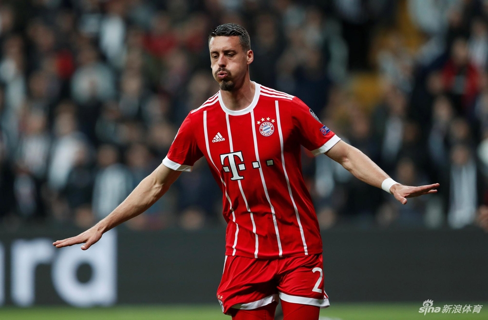 瓦格纳庆祝自己收获进球