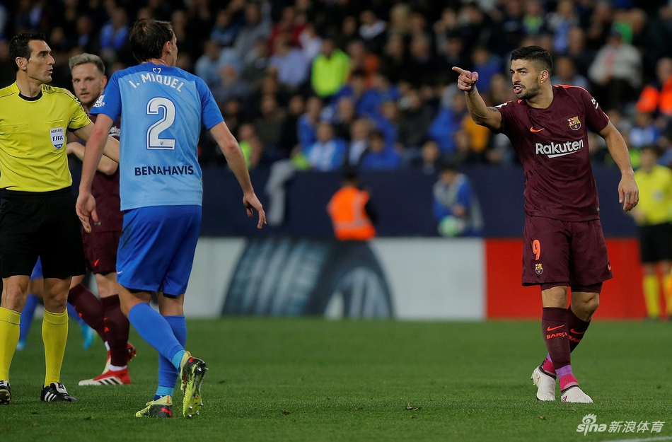 苏亚雷斯与对方发生口角