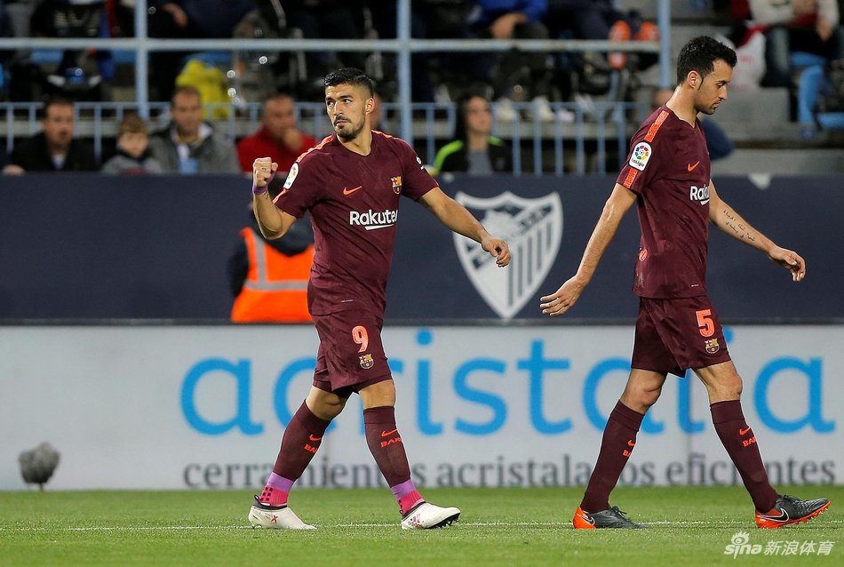 苏亚雷斯为巴萨首开记录