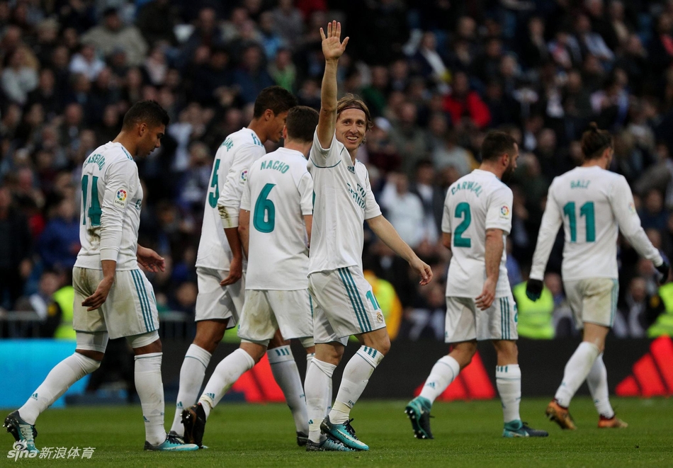 莫德里奇庆祝进球