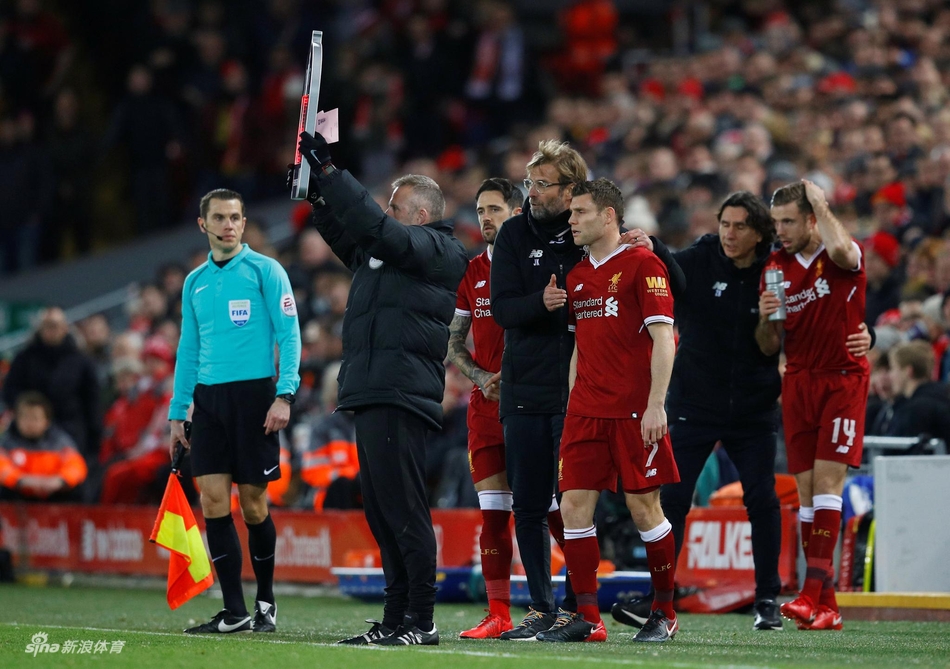 克洛普做出换人调整