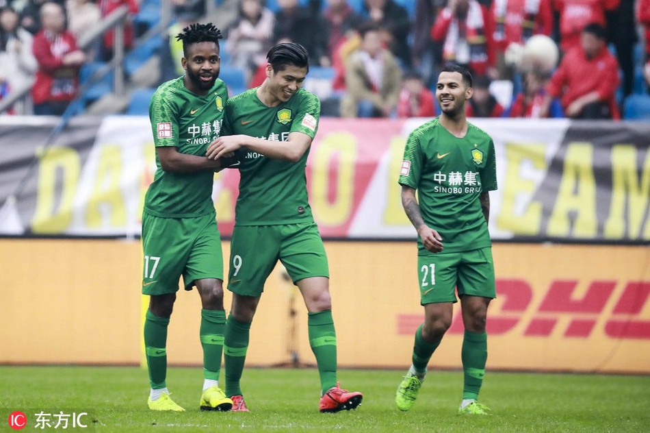 张玉宁斩落回归首球