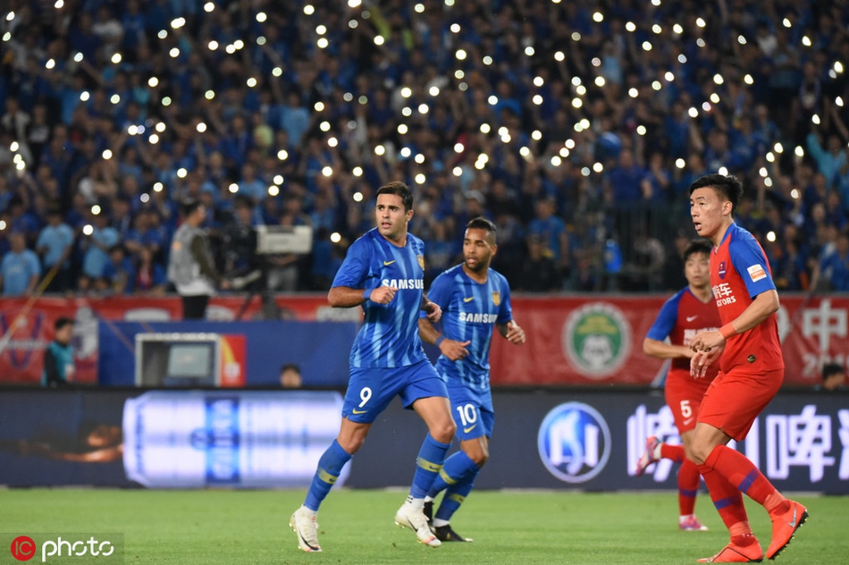 [中超]江苏苏宁3-1重庆斯威