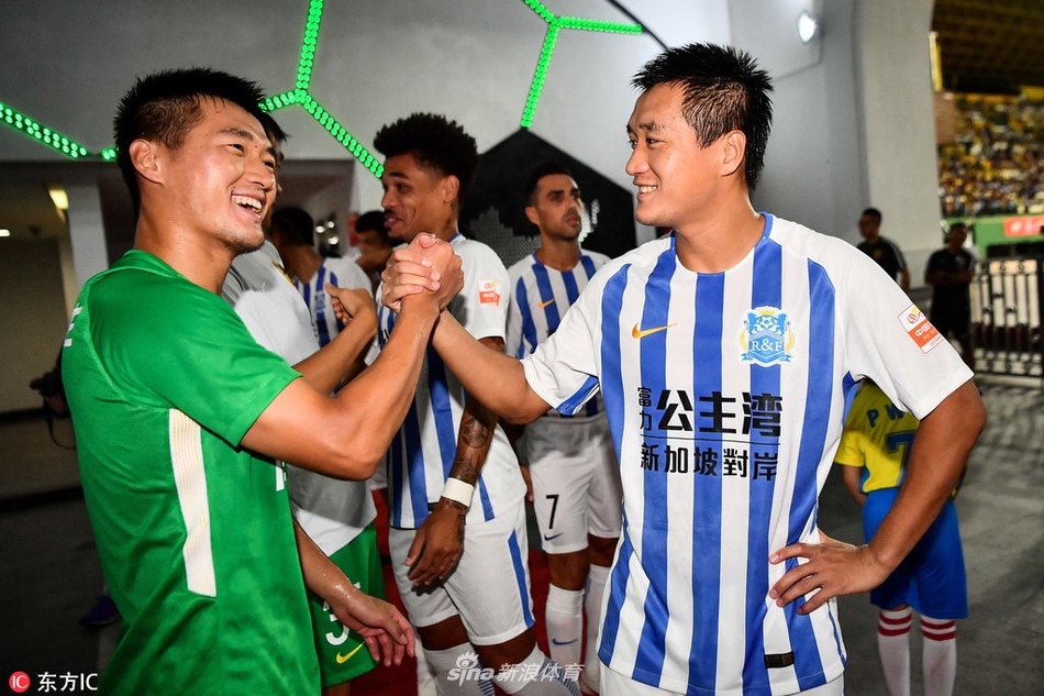 赛前唐鑫唐淼兄弟重逢