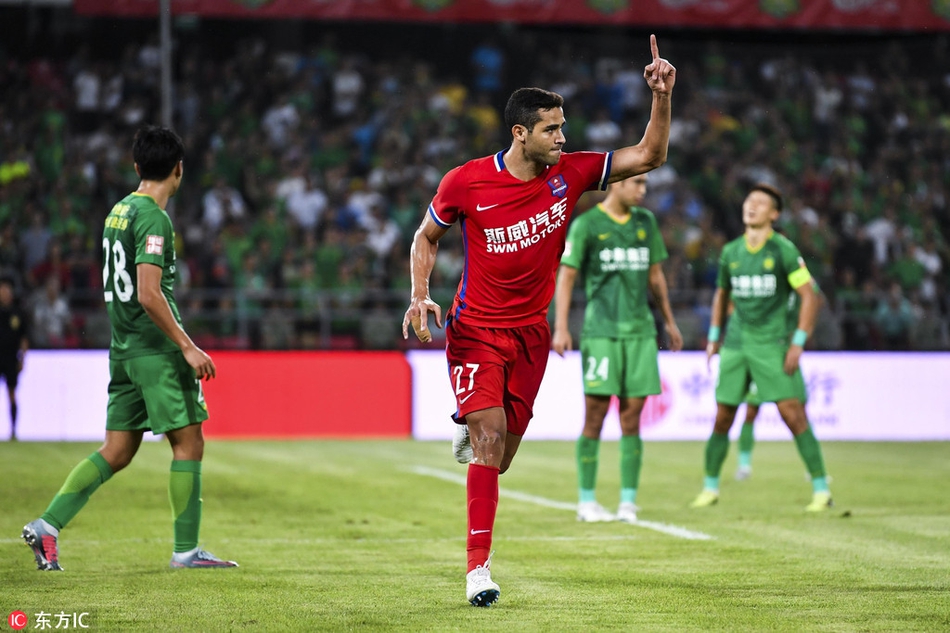 卡尔德克攻入一球