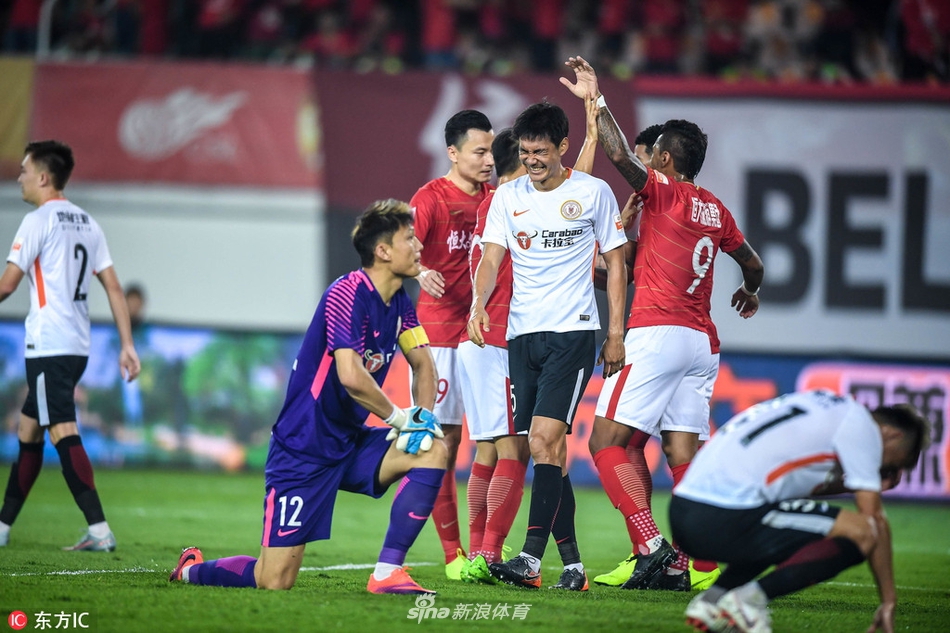 饶伟辉打入乌龙球