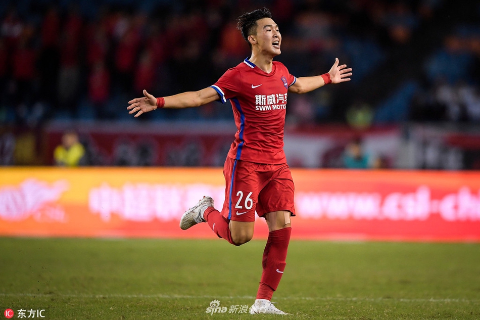 元敏诚打入扳平一球