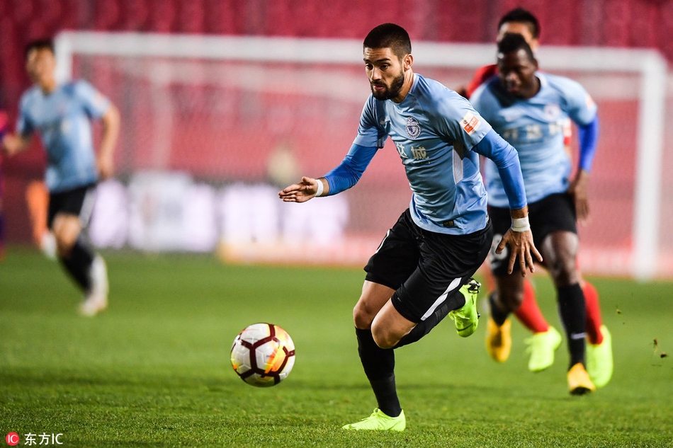 卡拉斯科带球突进