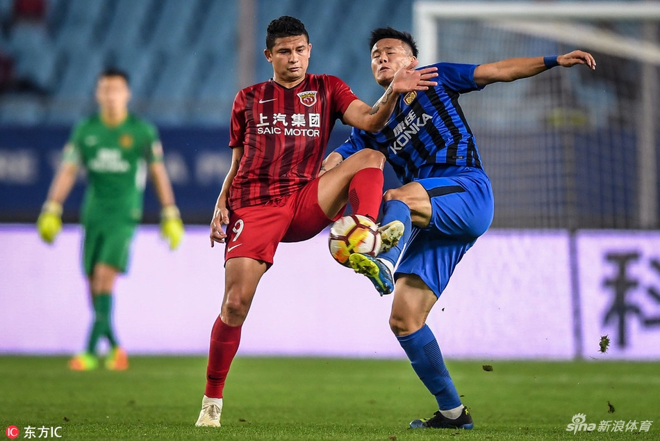 埃尔克森、李昂