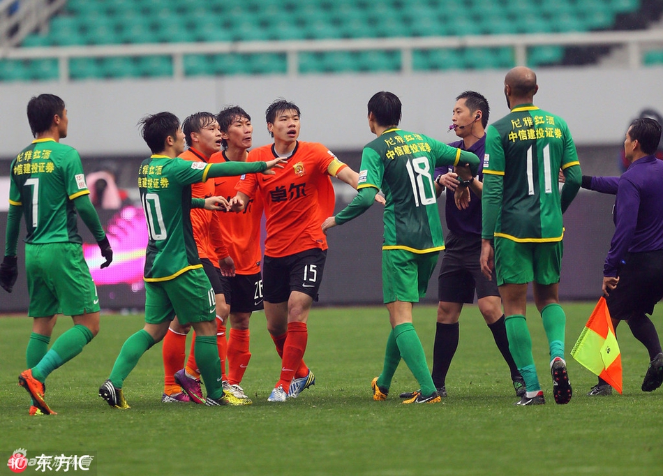 2013年卓尔重返中超 主场0-1不敌国安