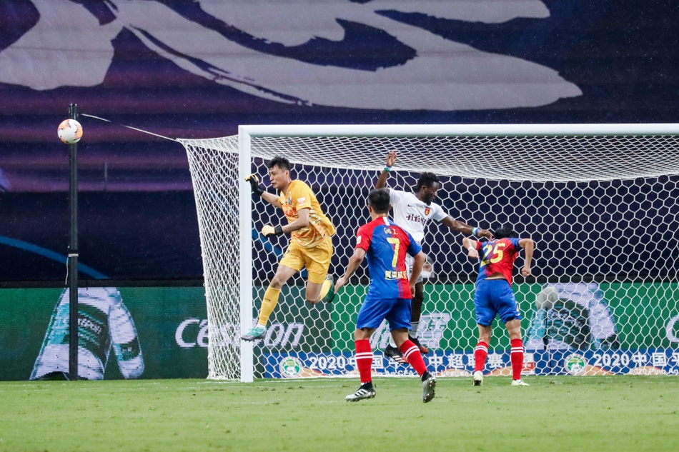 [中超]青岛黄海1-2河北华夏