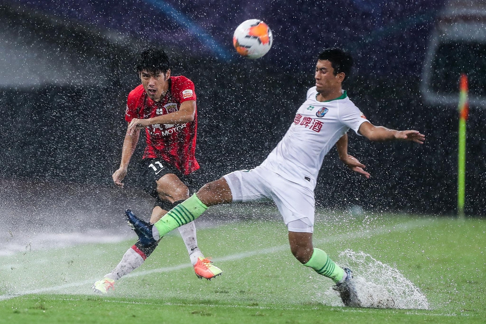 [中超]上海上港2-1青岛黄海