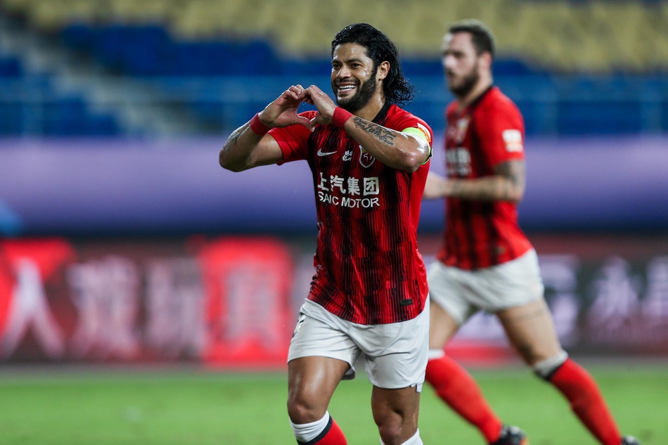 胡尔克点球建功