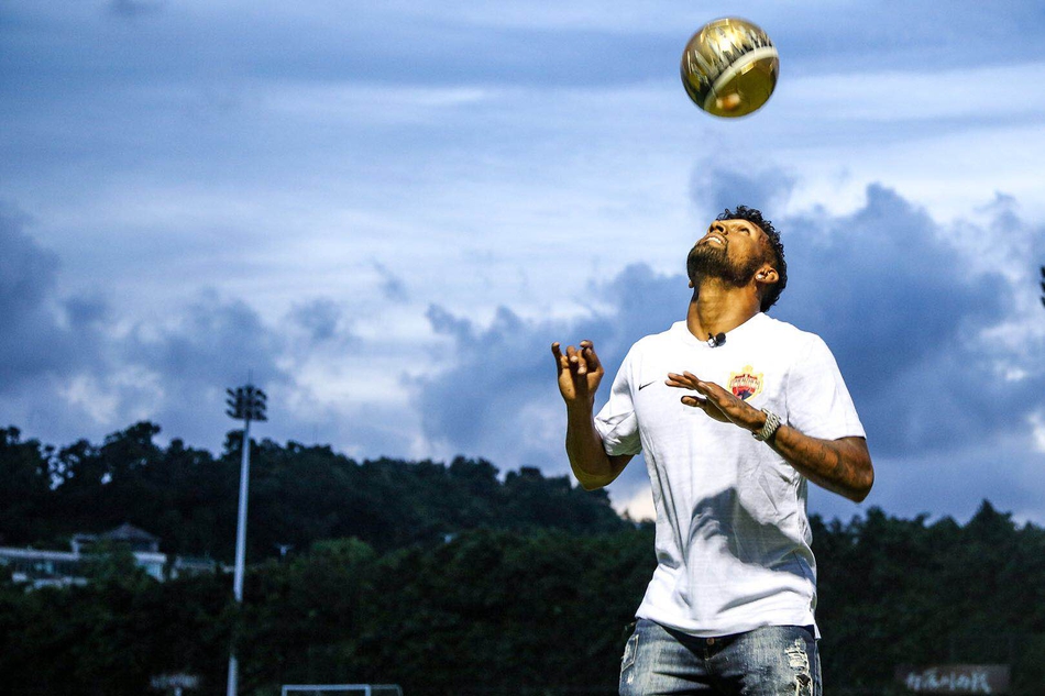 深足官宣葡萄牙国脚中锋加盟