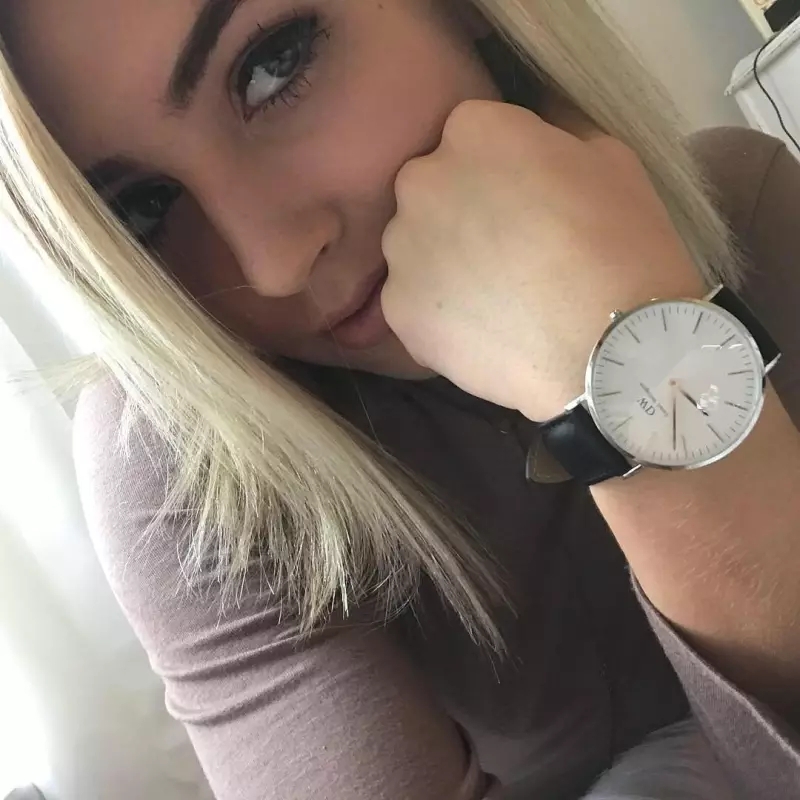 美艳步行者啦啦队员身材绝佳 身为管理学高材生才貌双全