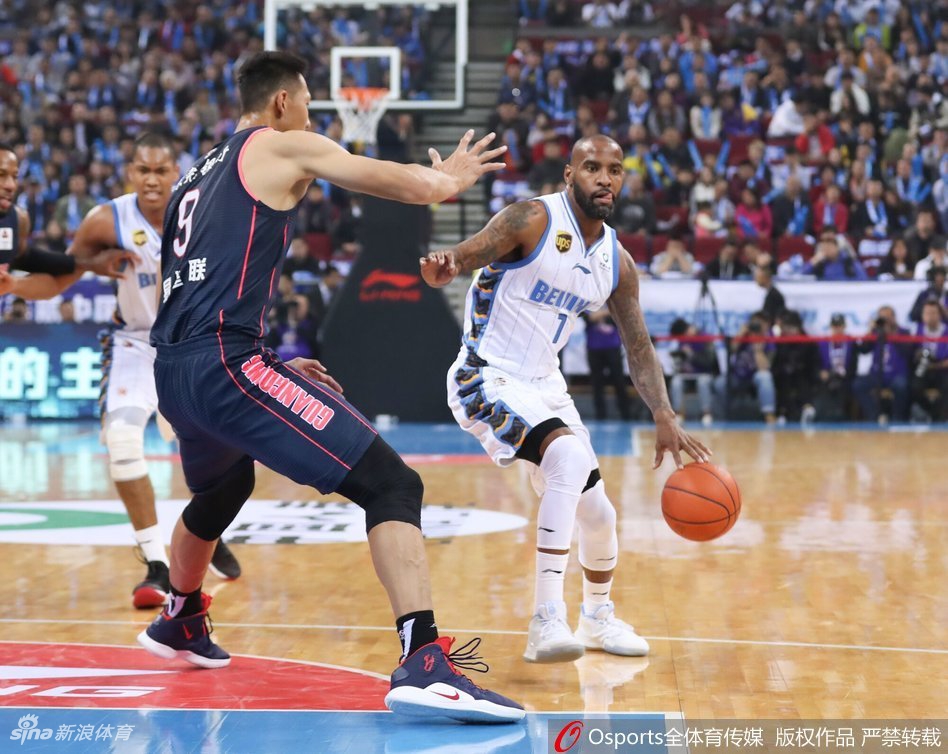 CBA第1轮:北京84-87广东