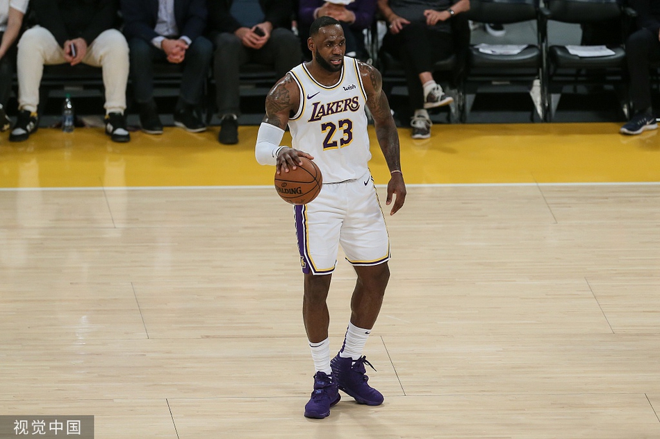 [常规赛]独行侠114-100湖人