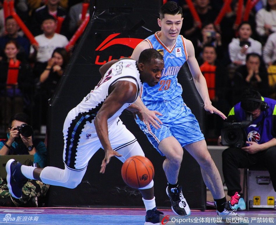 CBA第34轮:辽宁117-103新疆