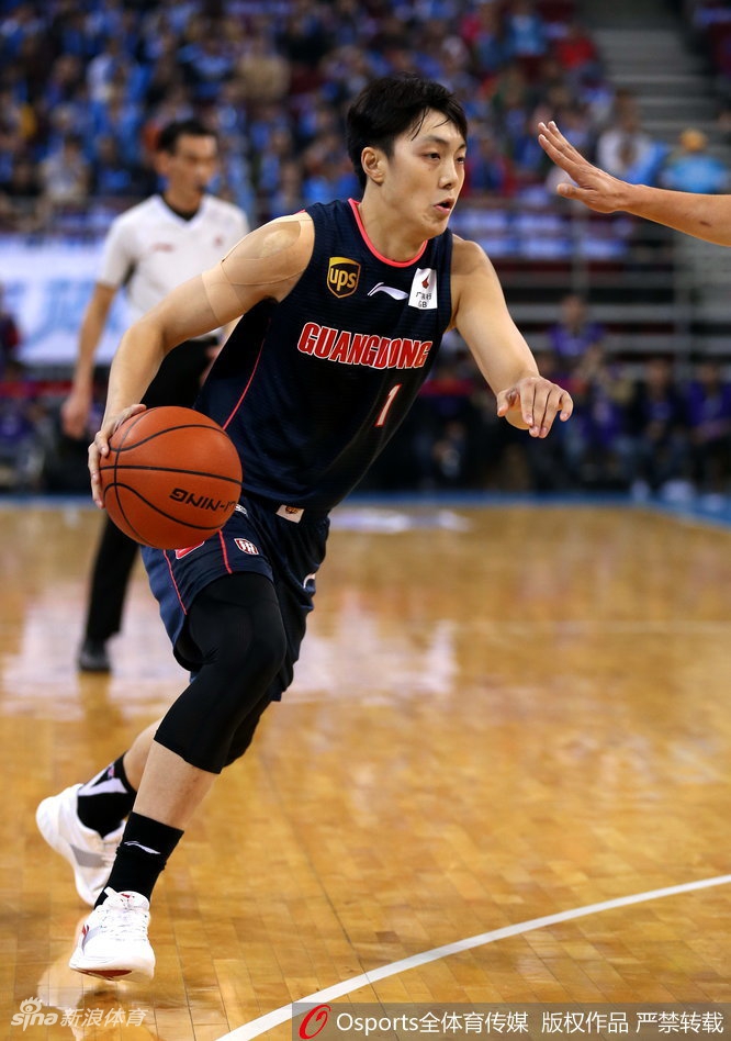 CBA第1轮:北京84-87广东