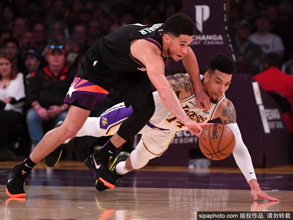 [NBA常规赛]湖人117-107太阳