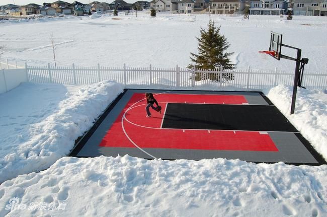 九大绝美篮球场！教练 我想打球