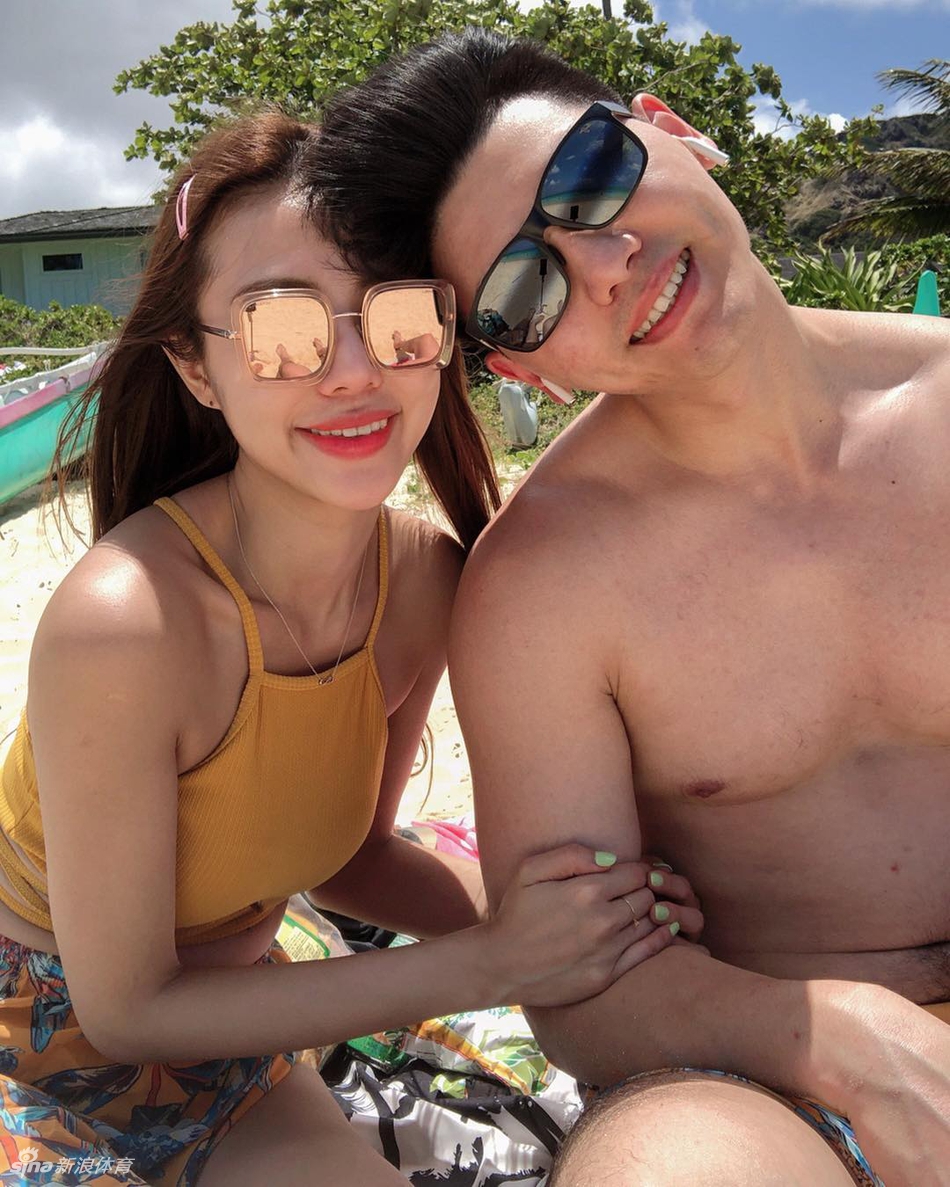 喷血！福建悍将为女友拍摄比基尼写真