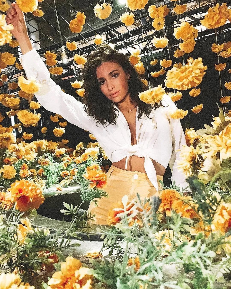 24岁绿军啦啦队身材绝佳！居然还是个艺术家，擅长舞蹈和室内设计