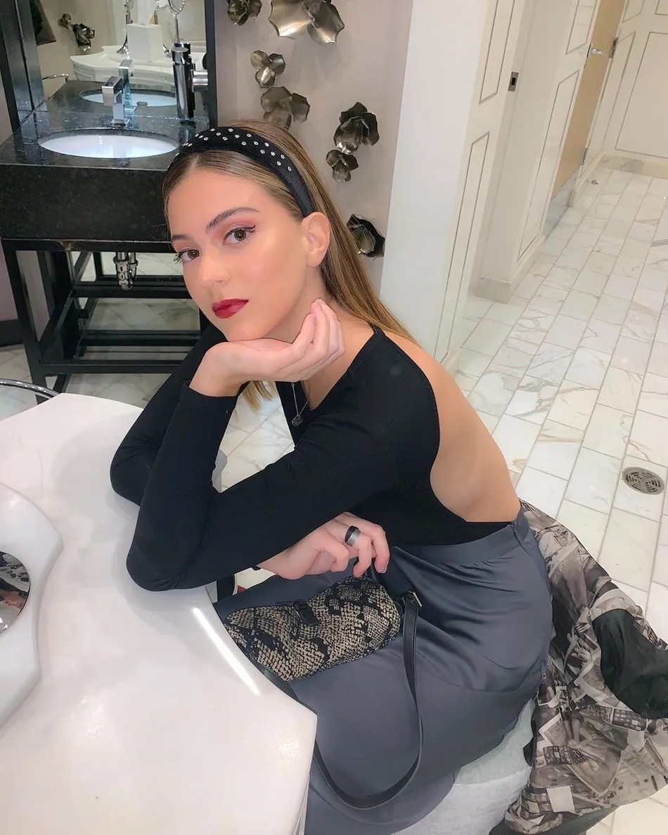 公牛拉拉队员身材绝佳妩媚动人！微微嘟起的小嘴巴，这才叫女人味