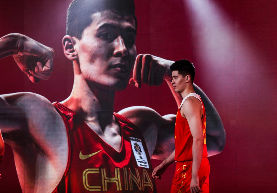酷炫！中国男篮世界杯全新球衣曝光