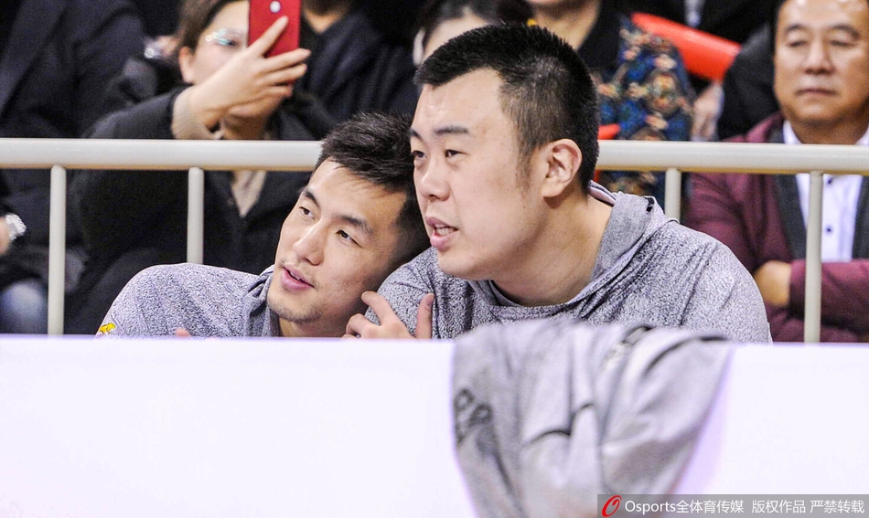 中国篮球另类七夕情人节:晓川小丁深情满满