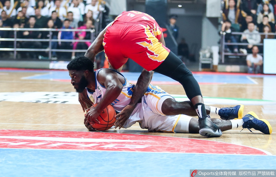 季后赛12进8:福建111-105吉林