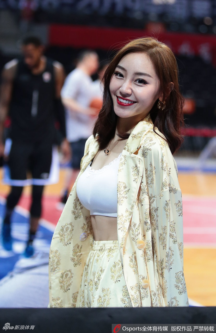 深圳遗憾告别 啦啦队最后一舞激情似火