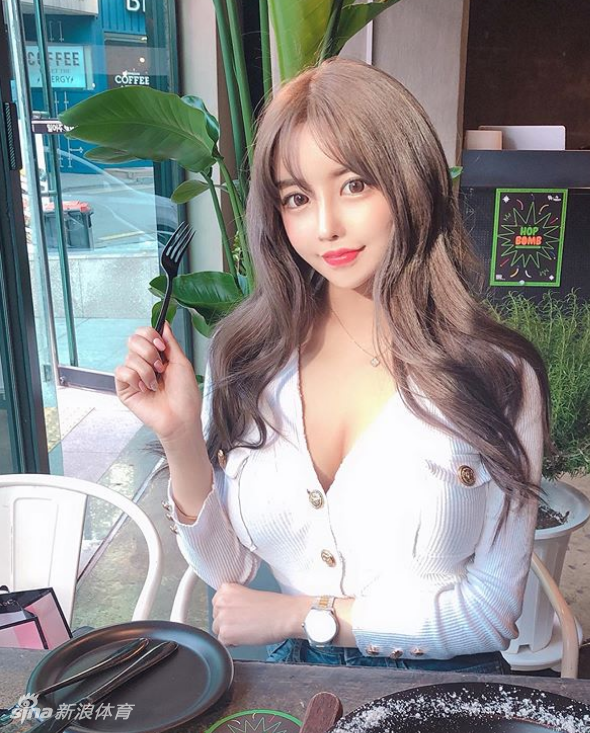 网红运动美女身材颜值爆表