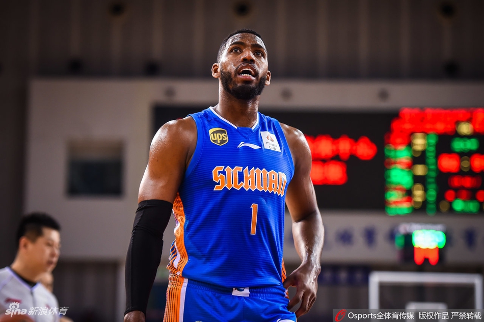 CBA第43轮第二比赛日精彩瞬间