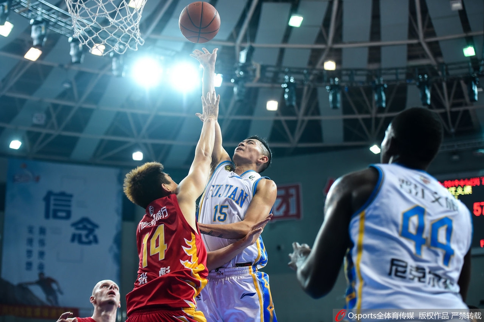 季后赛12进8:福建111-105吉林