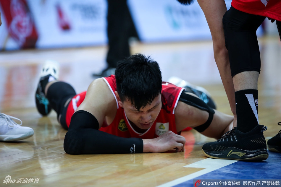 CBA第43轮第二比赛日精彩瞬间