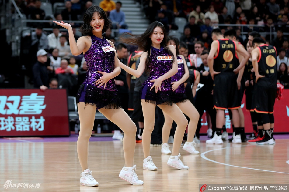 颜值逆天！辽宁啦啦队性感热舞