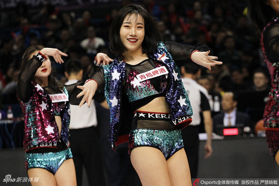 青春无敌！同曦篮球宝贝激情似火